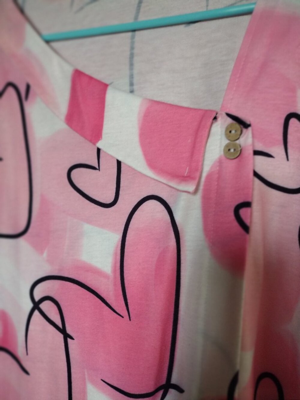 Pink and white top